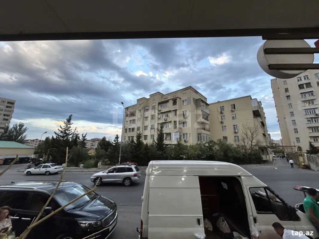 Satılır 3 otaqlı yeni tikili 72 m²