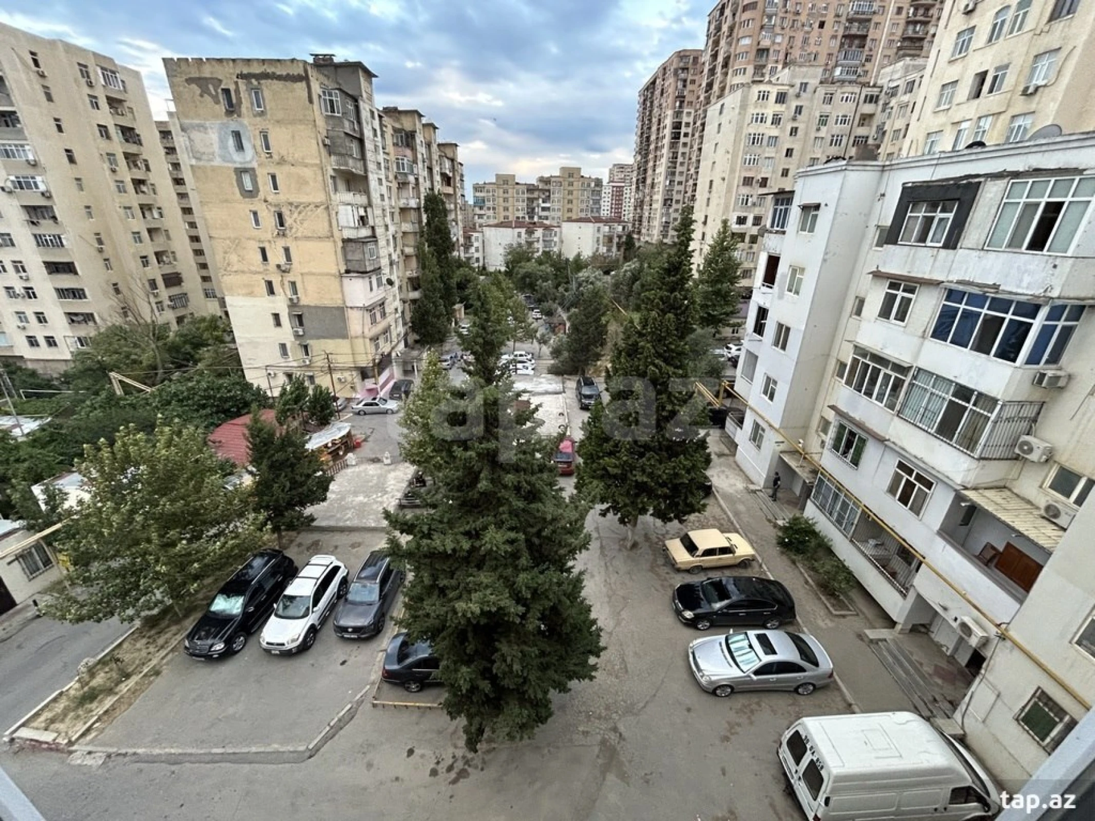 Satılır 3 otaqlı yeni tikili 72 m²