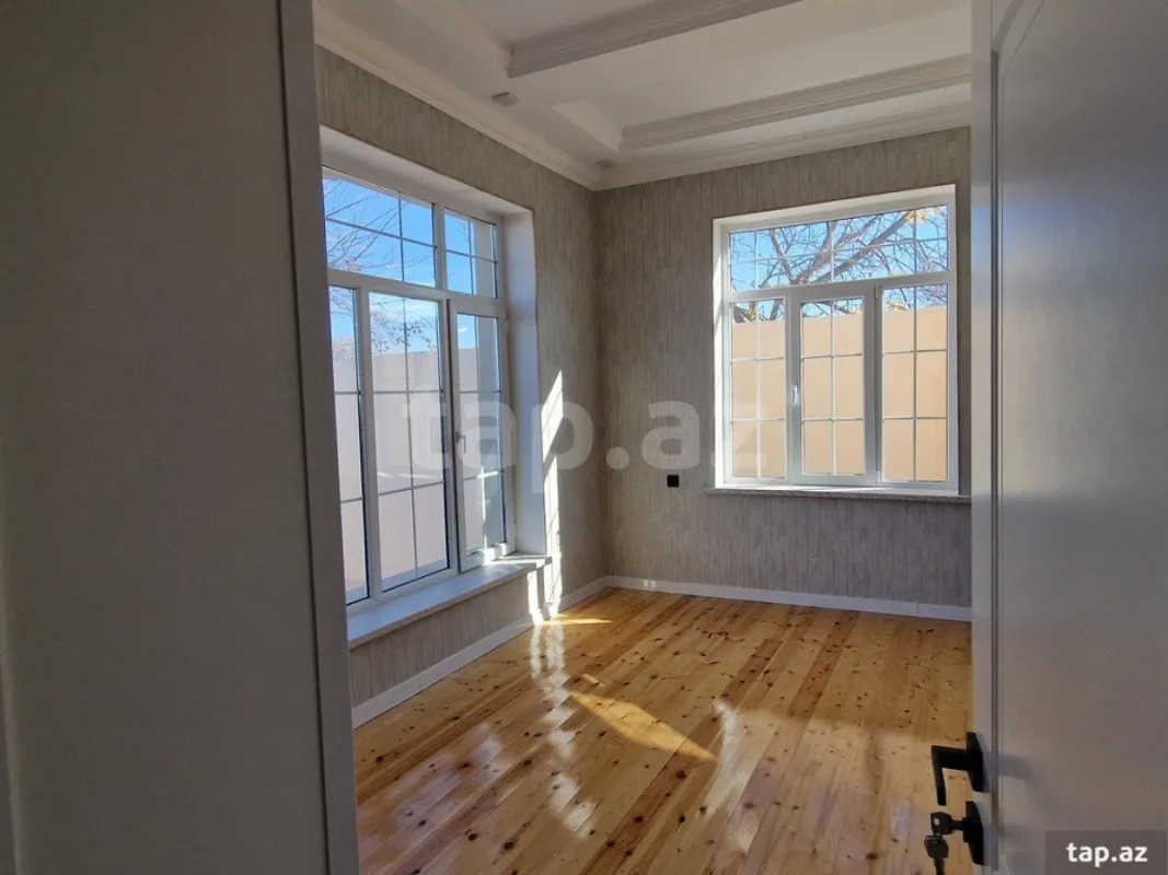 Satılır 4 otaqlı həyət evi