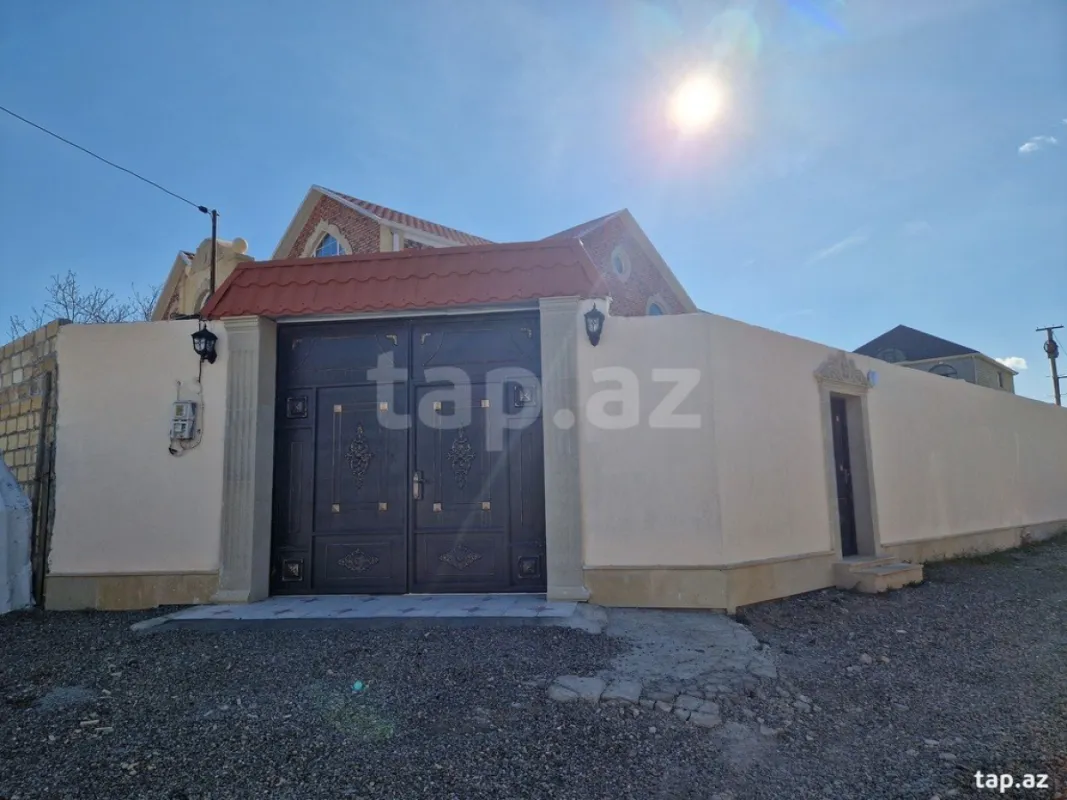 Satılır 4 otaqlı həyət evi