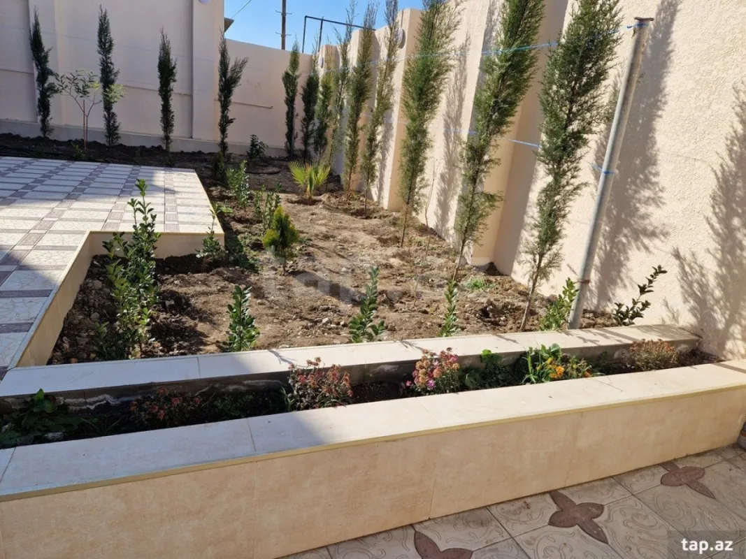 Satılır 4 otaqlı həyət evi