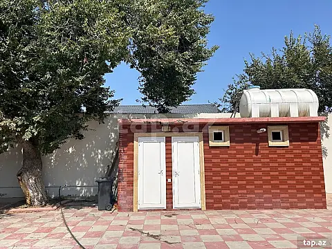 Satılır 6 otaqlı həyət evi 200 m²