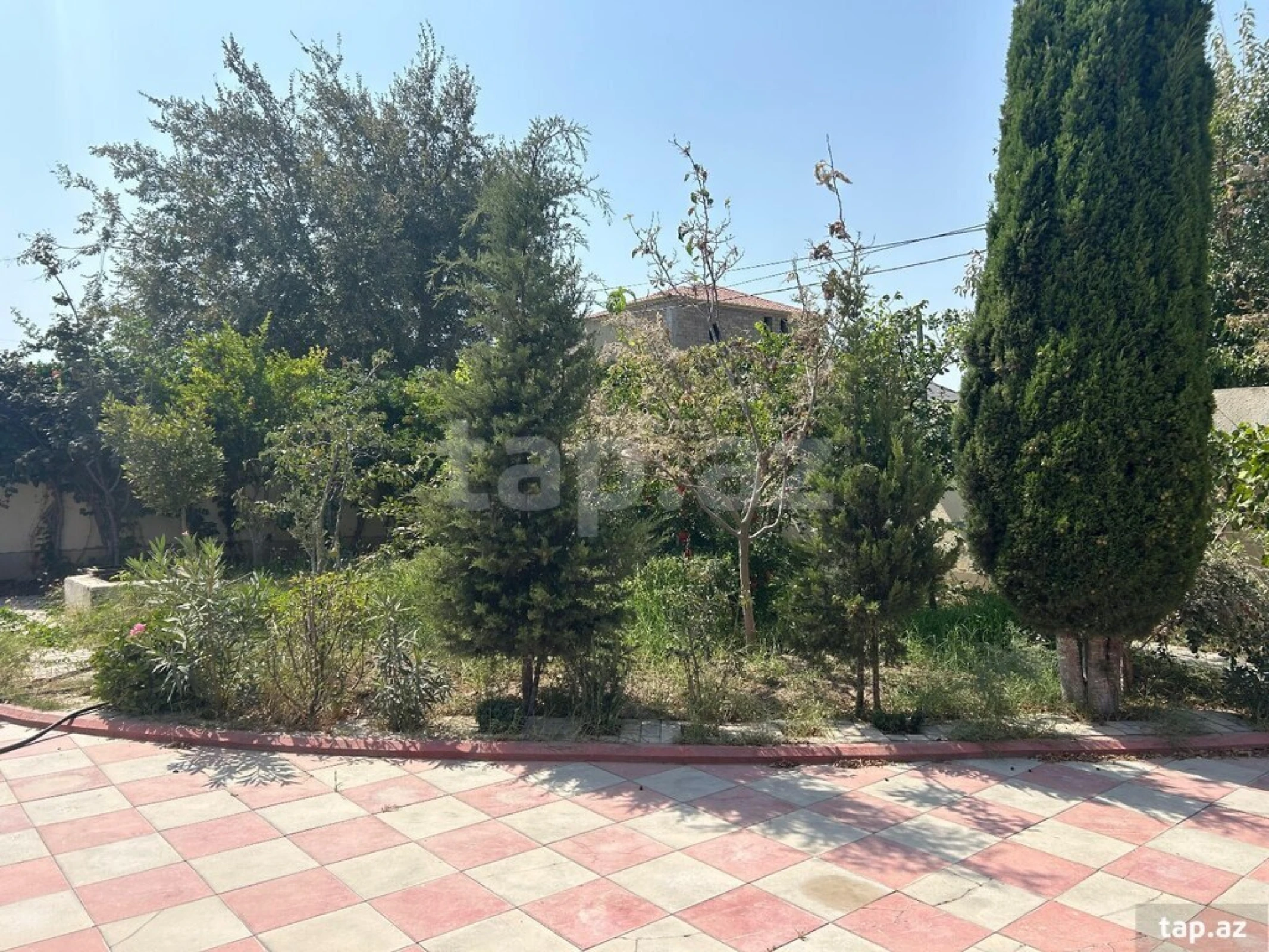 Satılır 6 otaqlı həyət evi 200 m²