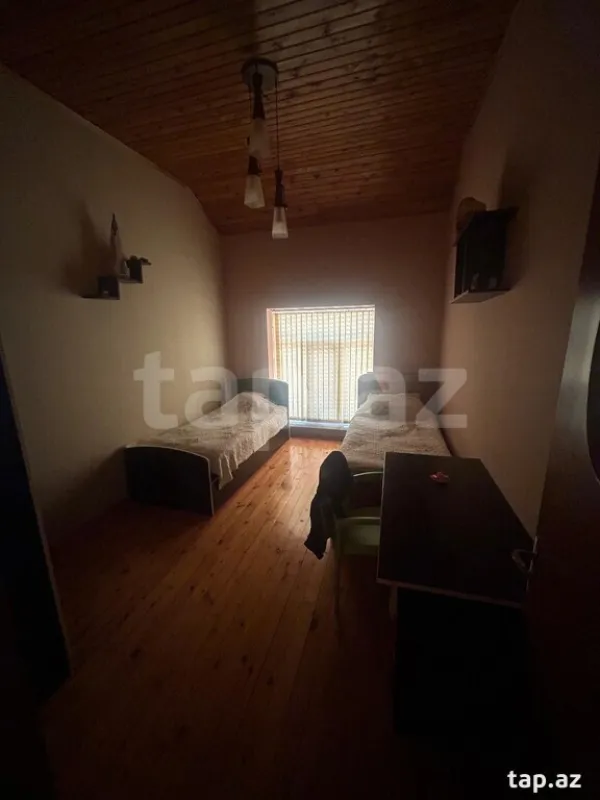 Satılır 6 otaqlı həyət evi 200 m²