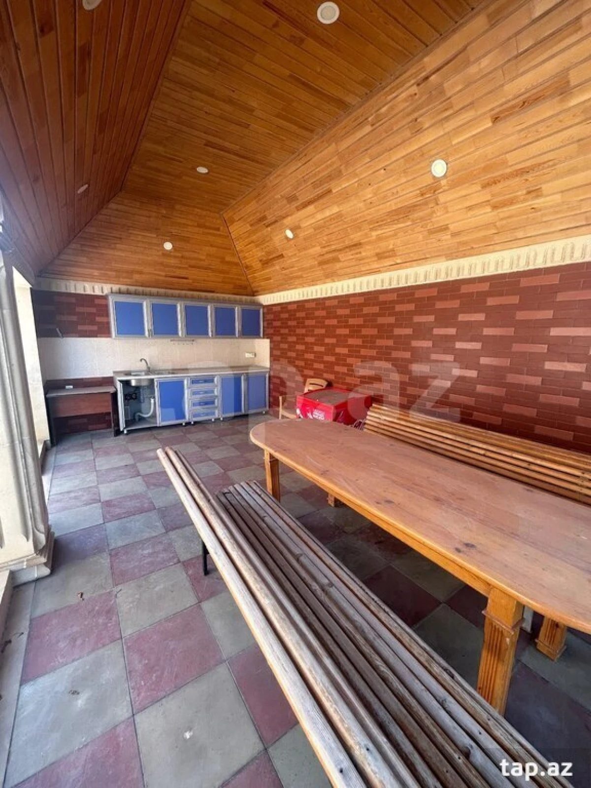 Satılır 6 otaqlı həyət evi 200 m²