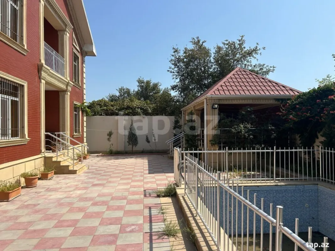 Satılır 6 otaqlı həyət evi 200 m²