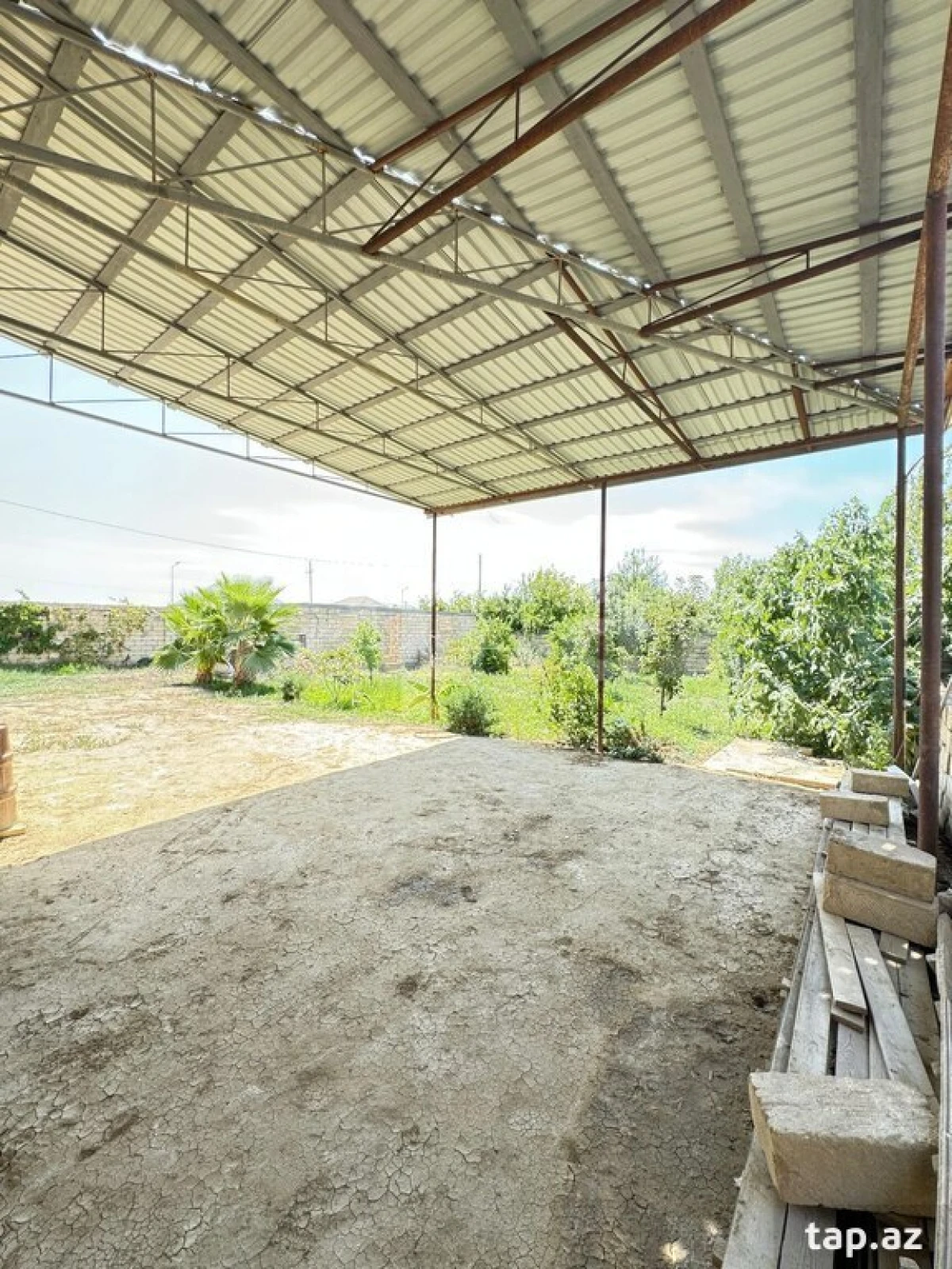 Satılır 4 otaqlı həyət evi