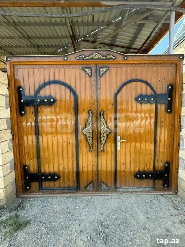 Satılır 4 otaqlı həyət evi