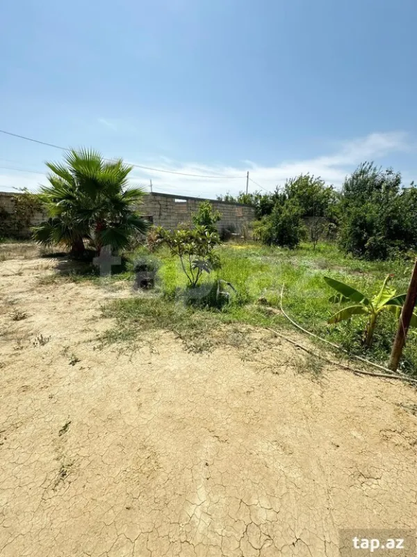 Satılır 4 otaqlı həyət evi