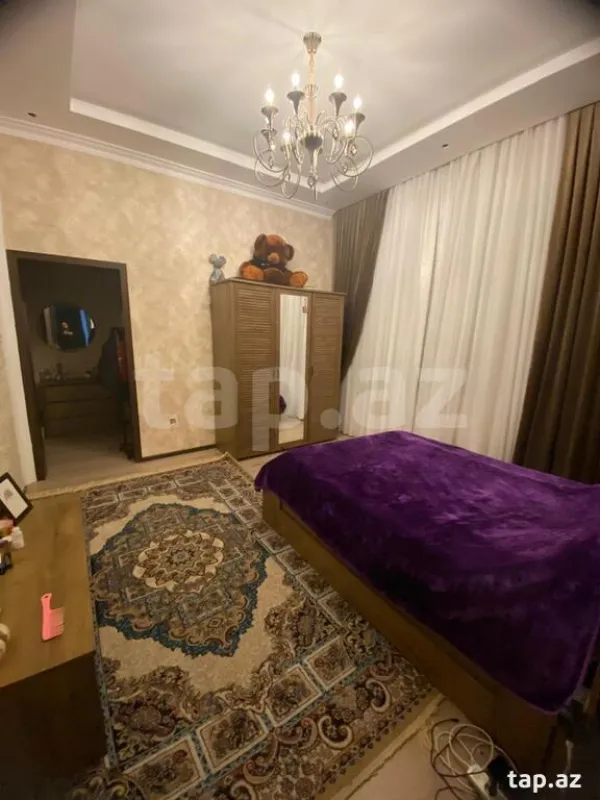 Satılır 6 otaqlı həyət evi