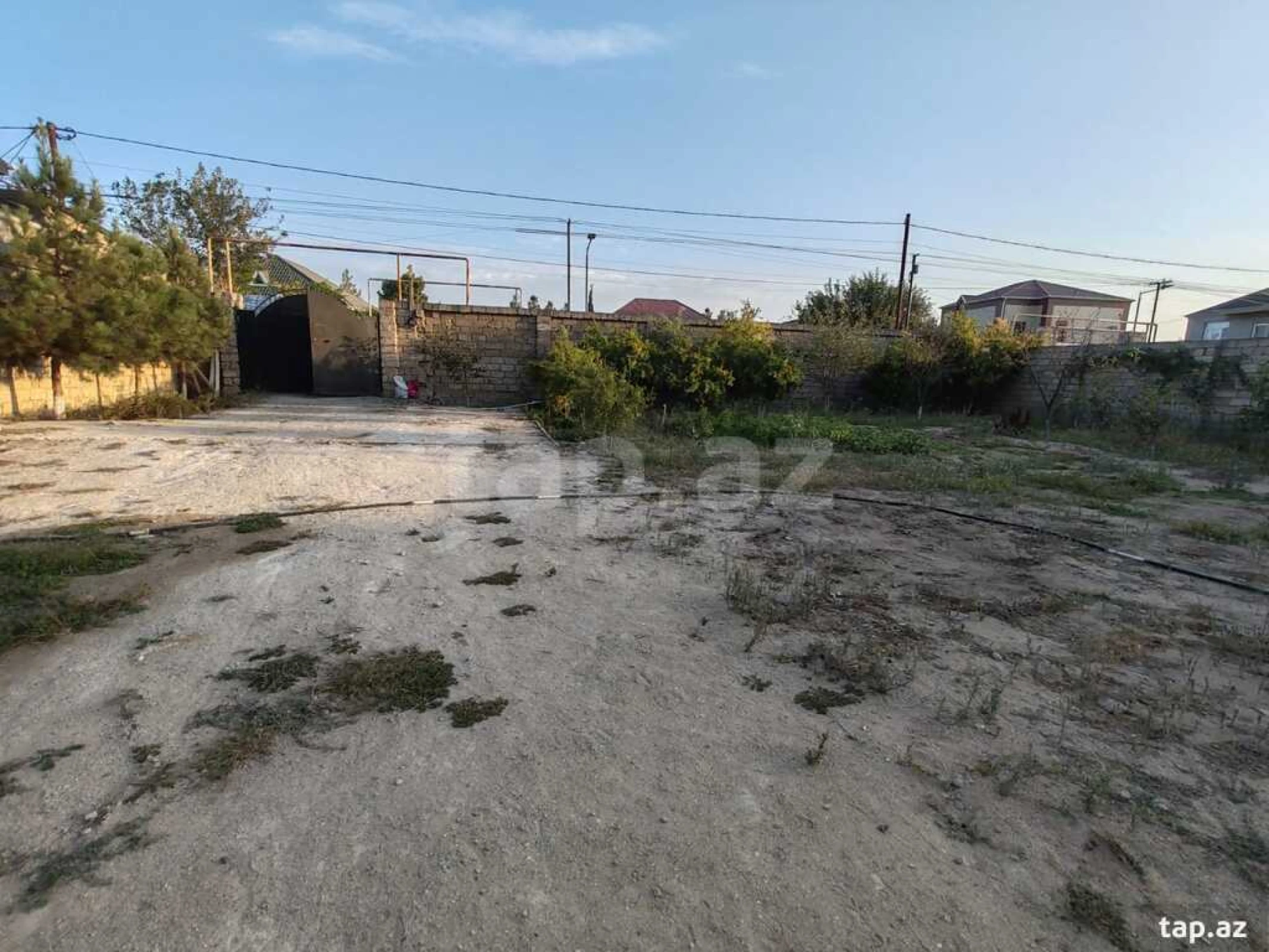 Satılır 6 otaqlı həyət evi