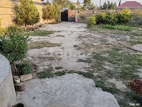 Satılır 6 otaqlı həyət evi