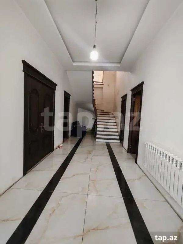 Satılır 6 otaqlı həyət evi