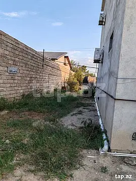 Satılır 6 otaqlı həyət evi