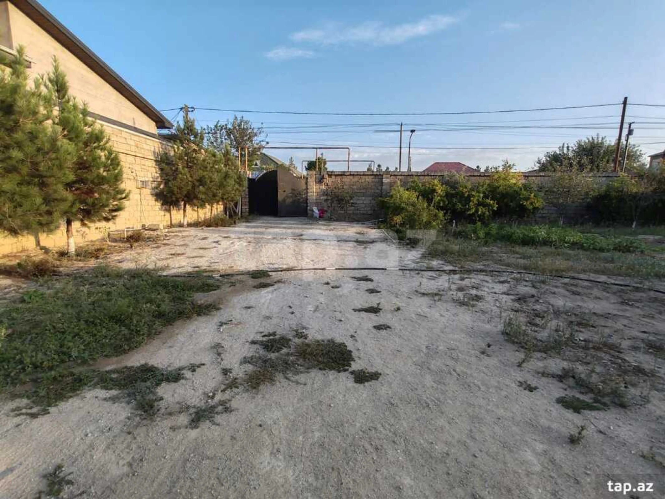 Satılır 6 otaqlı həyət evi