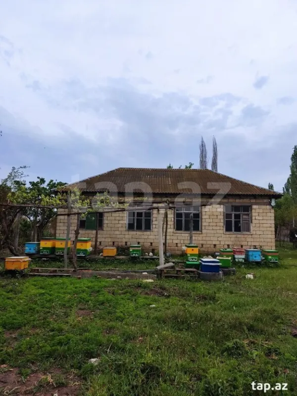 Satılır 3 otaqlı həyət evi