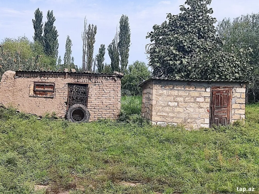 Satılır 3 otaqlı həyət evi