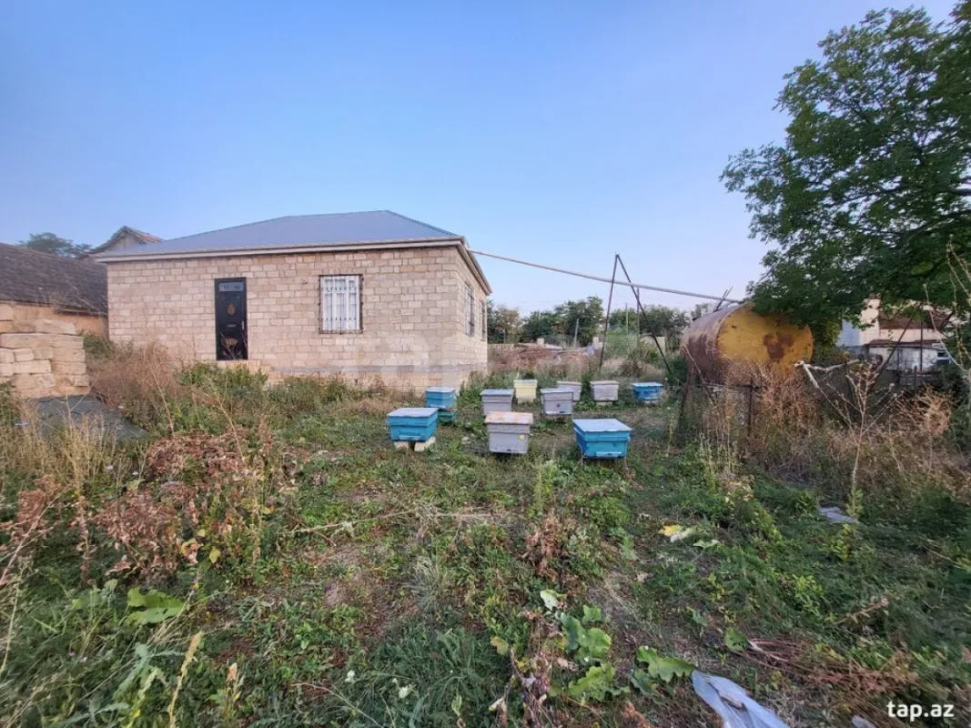 Satılır 4 otaqlı həyət evi