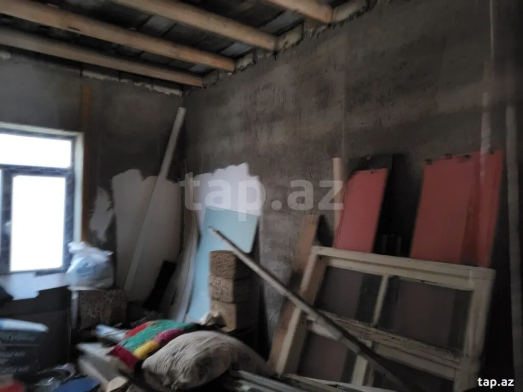 Satılır 4 otaqlı həyət evi