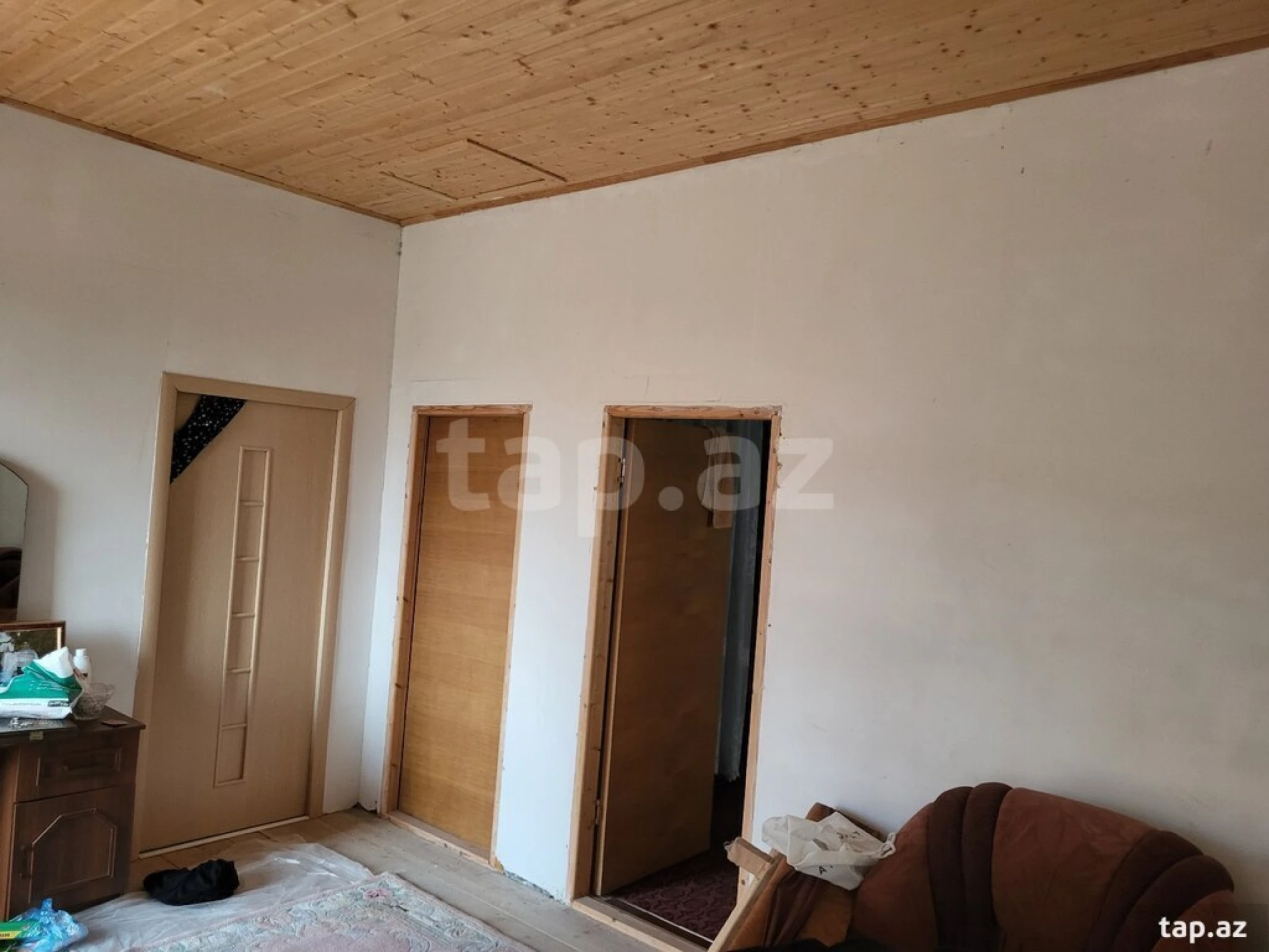 Satılır 4 otaqlı həyət evi