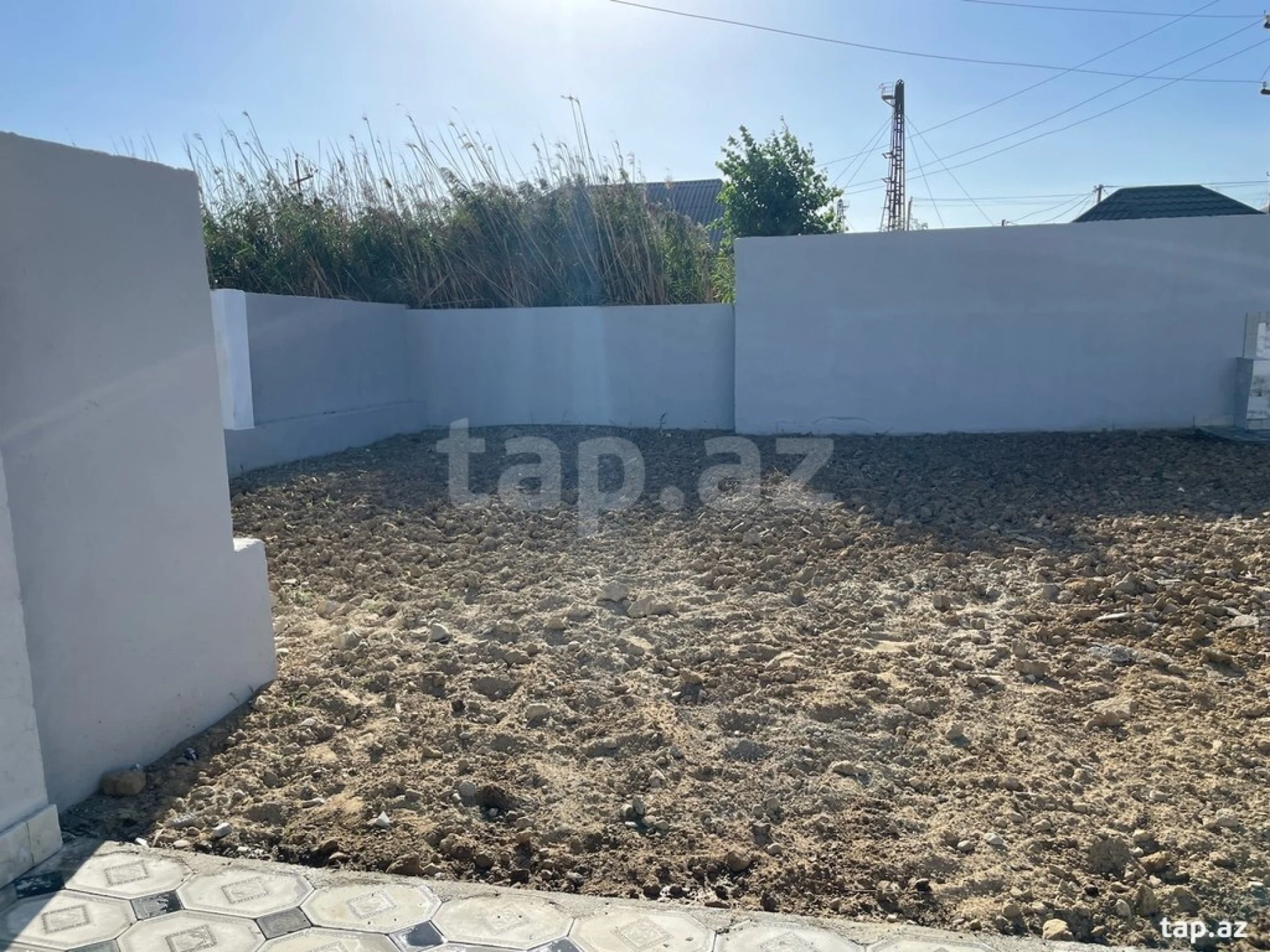 Satılır 4 otaqlı həyət evi