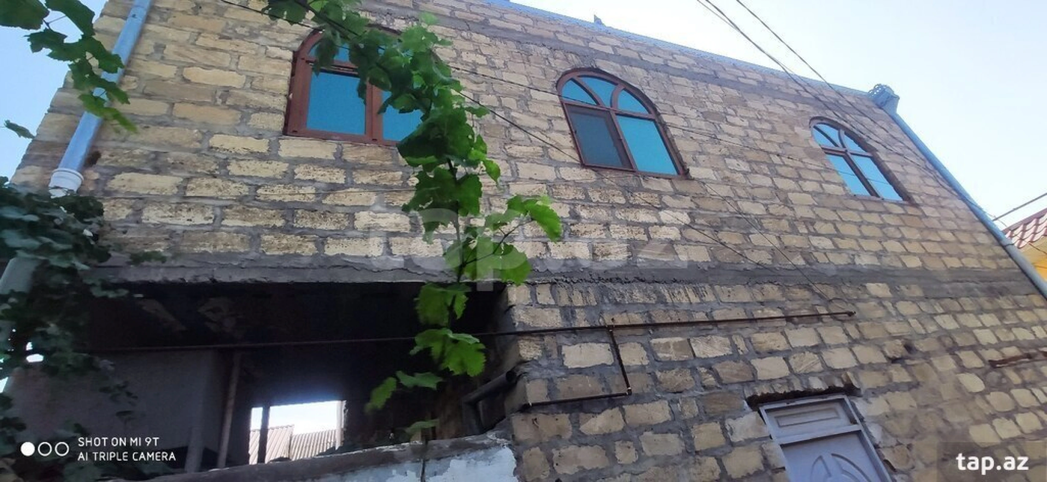 Satılır 4 otaqlı həyət evi