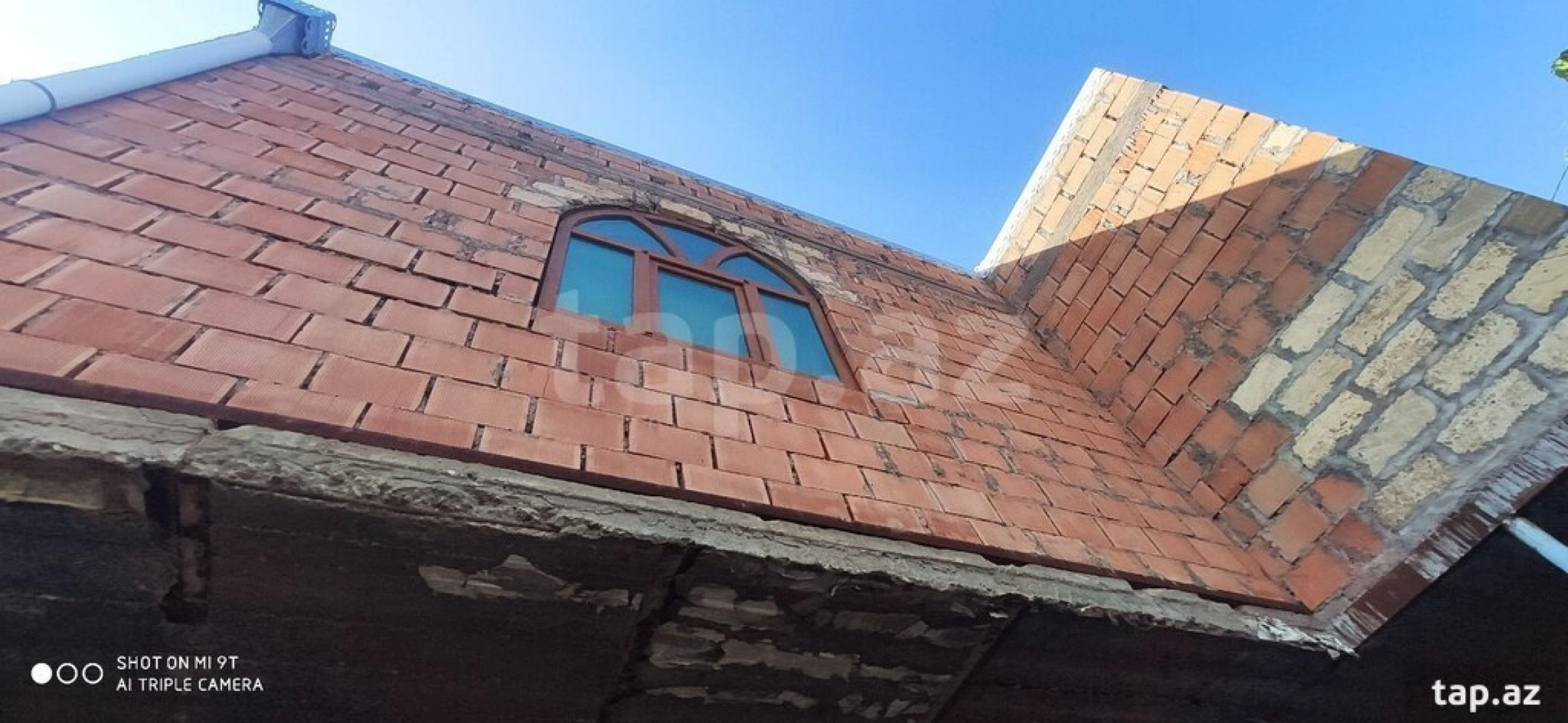 Satılır 4 otaqlı həyət evi