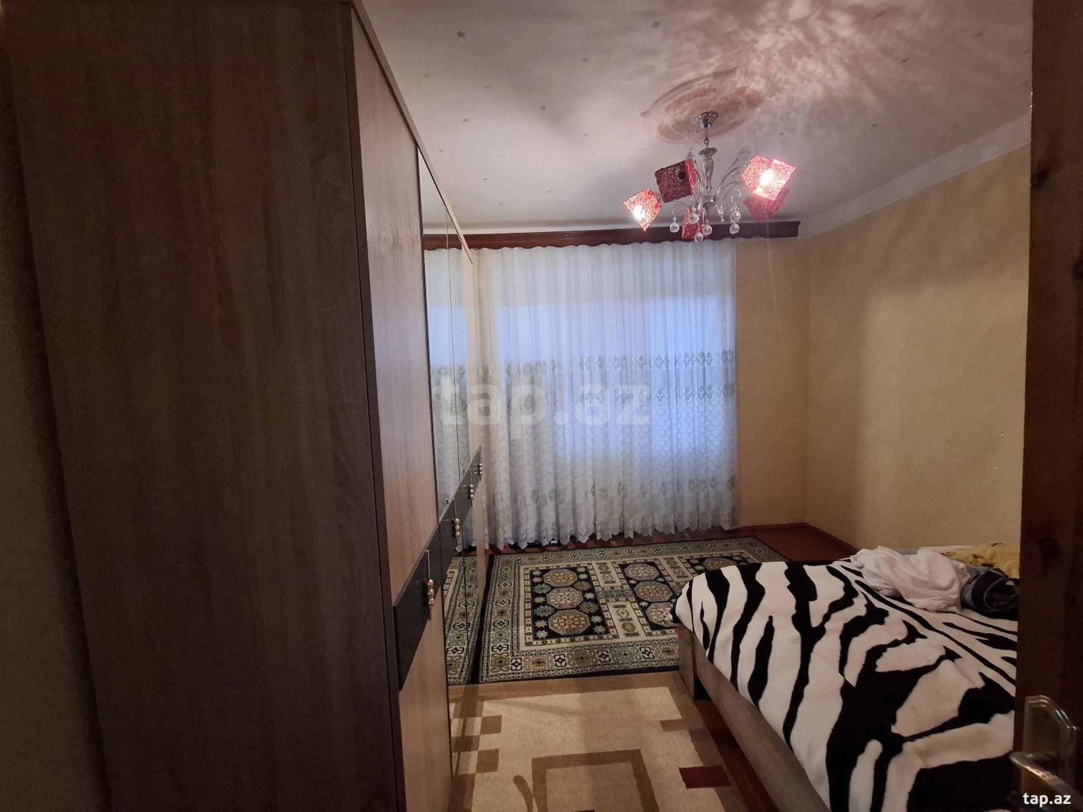 Satılır 2 otaqlı mənzil 49 m²