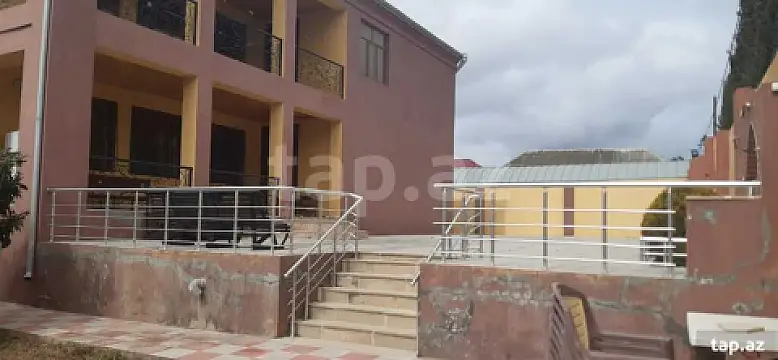 Satılır 12 otaqlı həyət evi — Bakı, Buzovna 12 otaq
