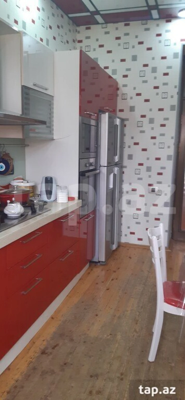 Satılır 12 otaqlı həyət evi