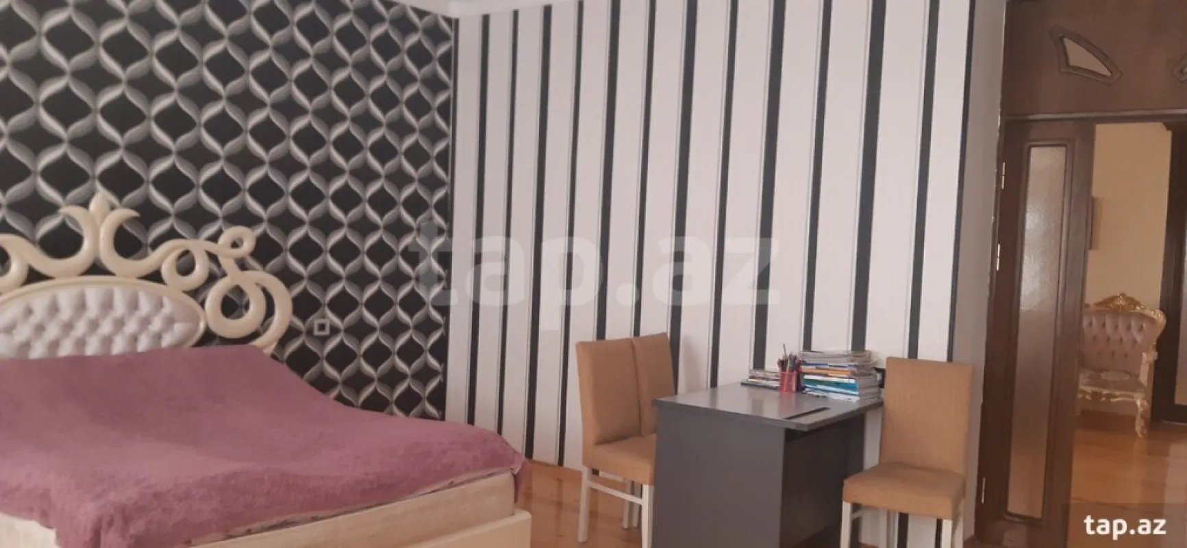 Satılır 12 otaqlı həyət evi