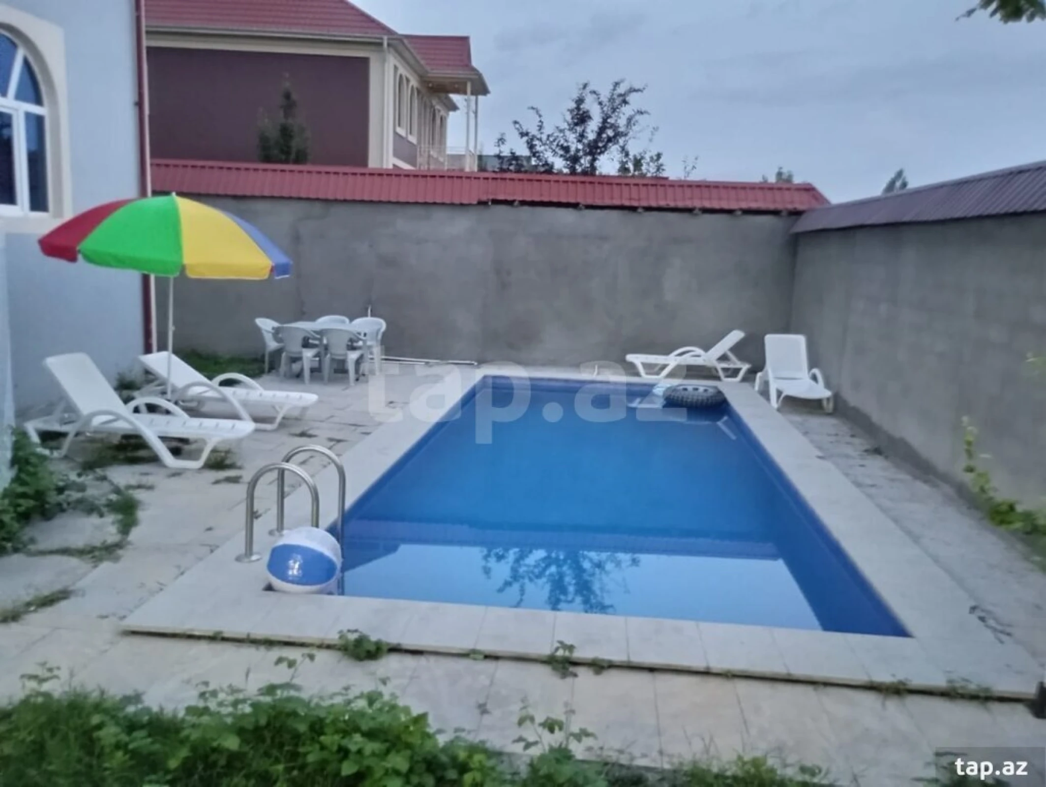 Satılır 6 otaqlı həyət evi