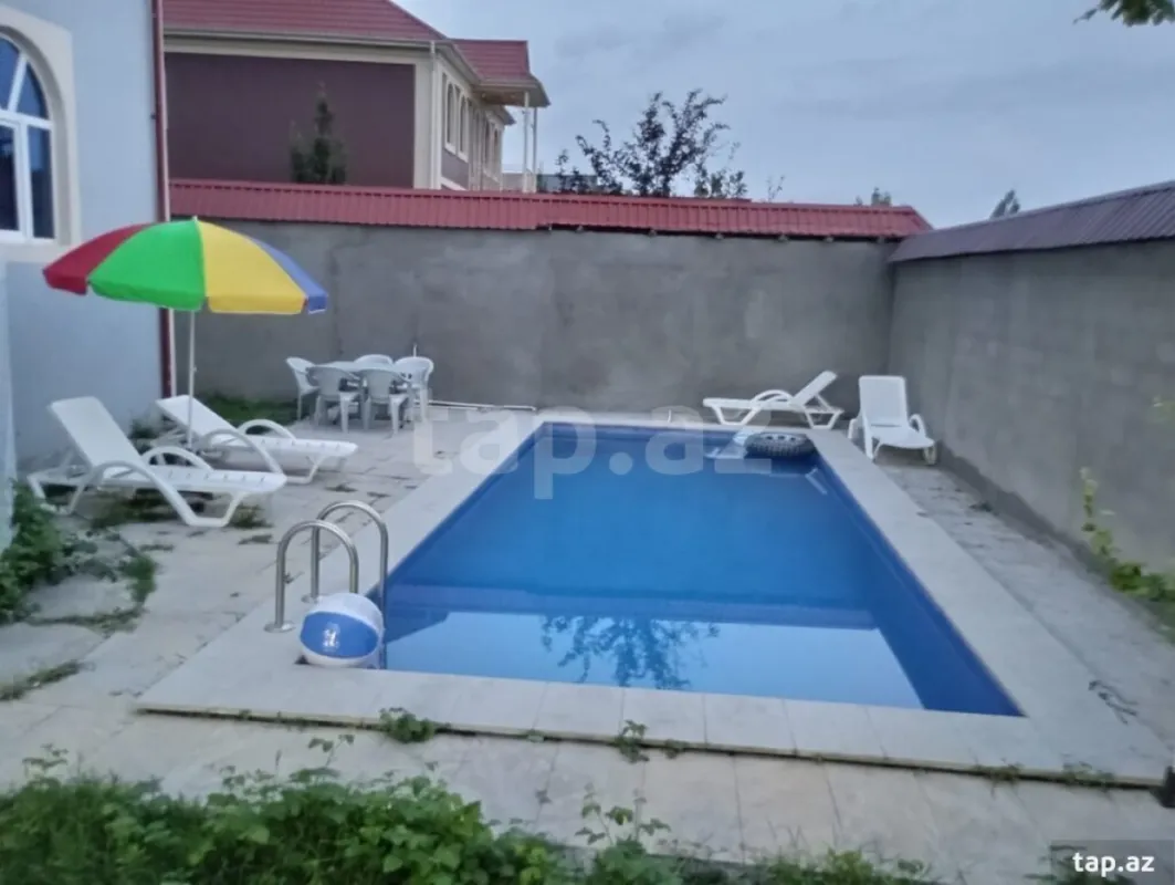 Satılır 6 otaqlı həyət evi
