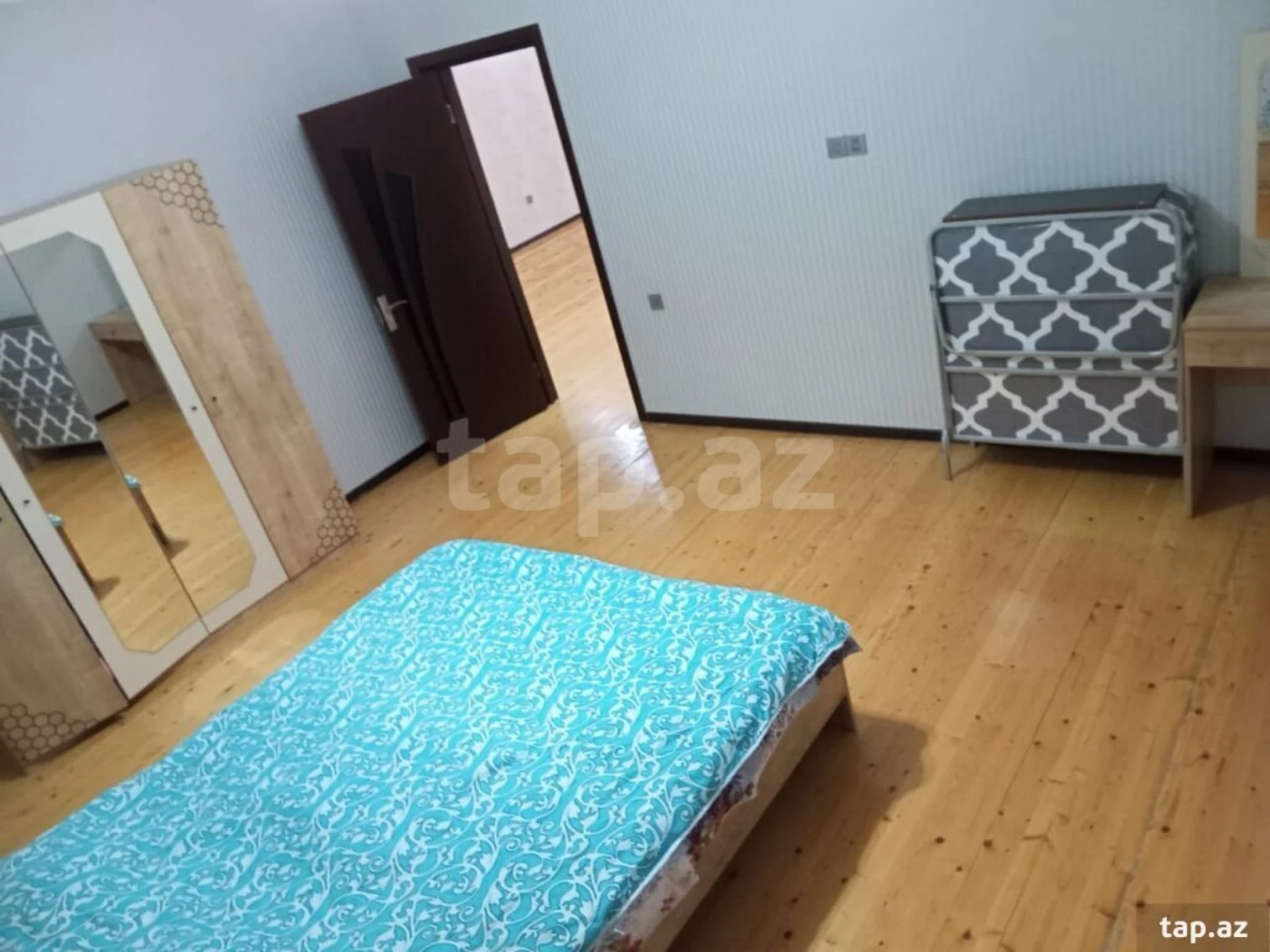 Satılır 6 otaqlı həyət evi