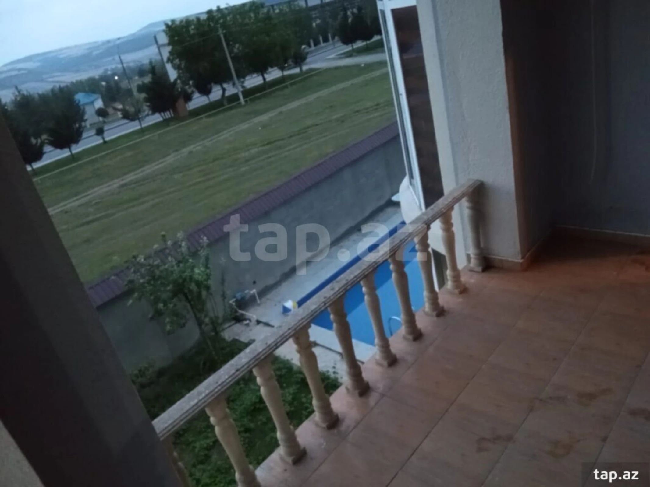 Satılır 6 otaqlı həyət evi