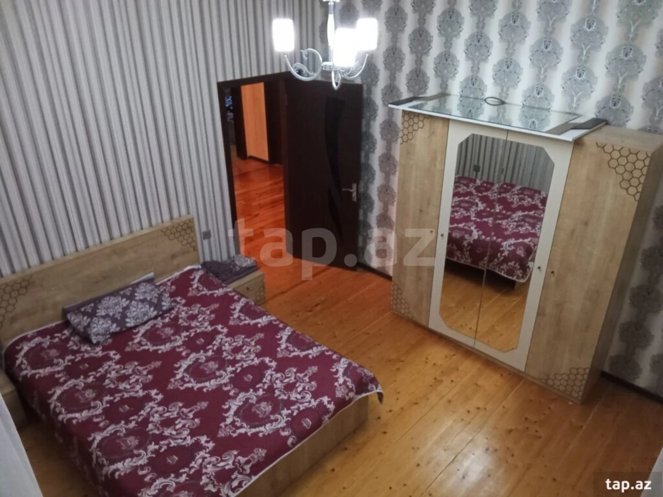 Satılır 6 otaqlı həyət evi