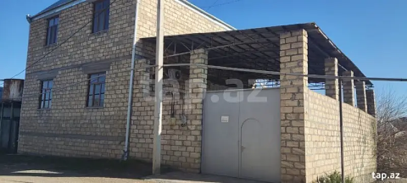 Satılır 4 otaqlı həyət evi 300 m² — Gəncə 4 otaq 300.00 m²