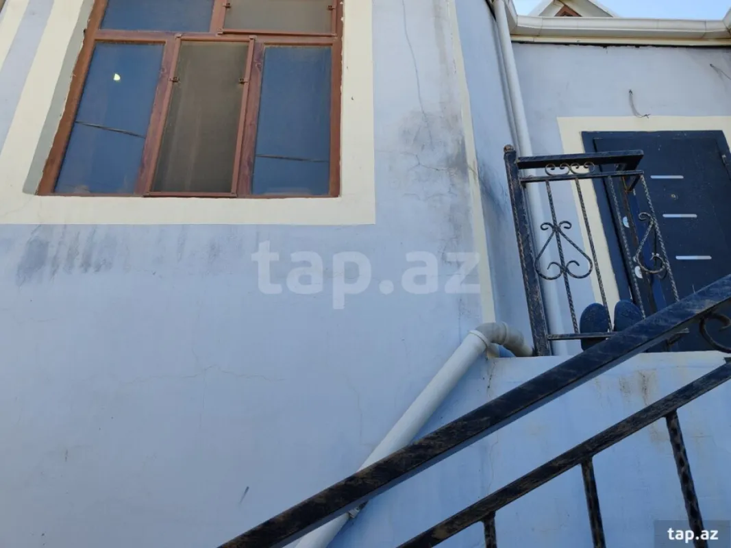 Satılır 7 otaqlı həyət evi