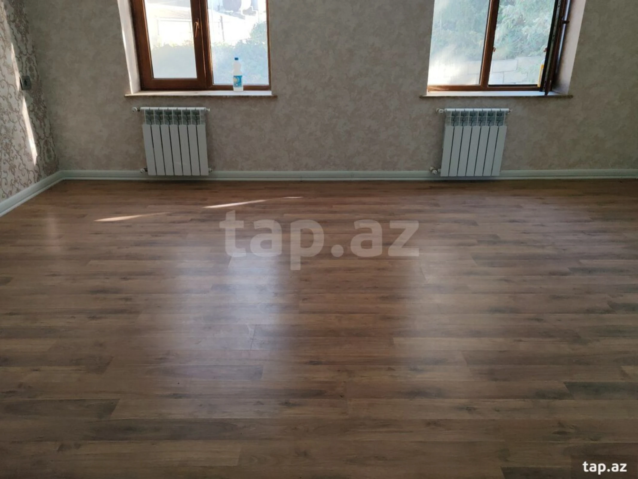 Satılır 7 otaqlı həyət evi