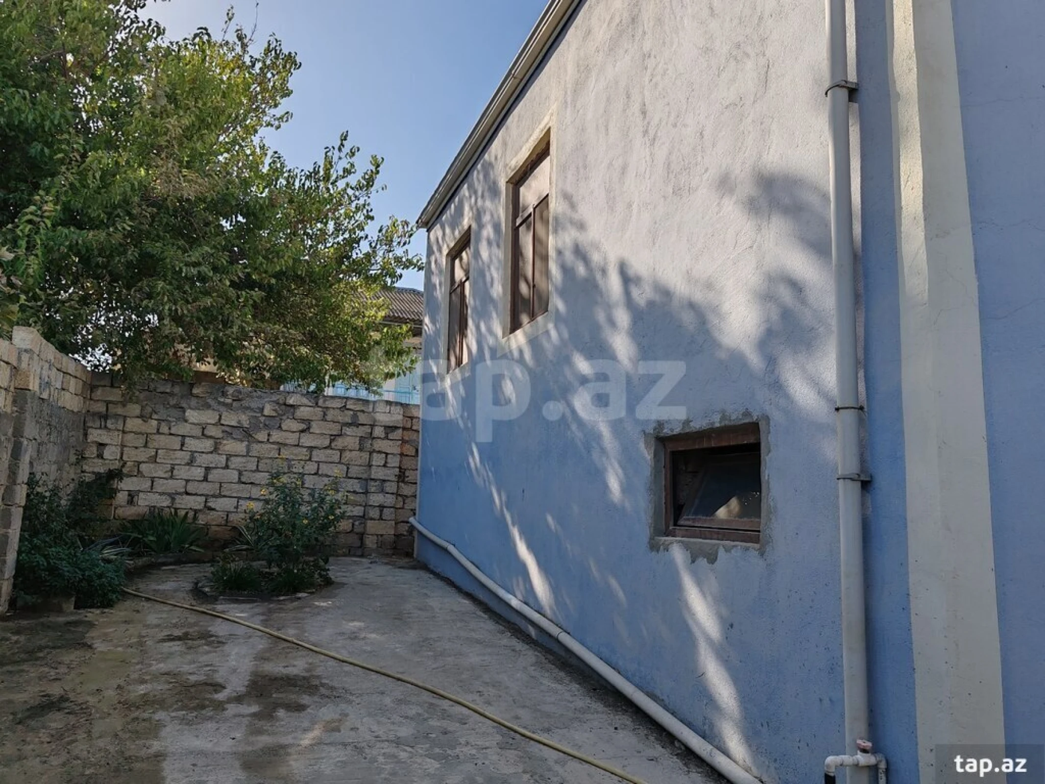 Satılır 7 otaqlı həyət evi