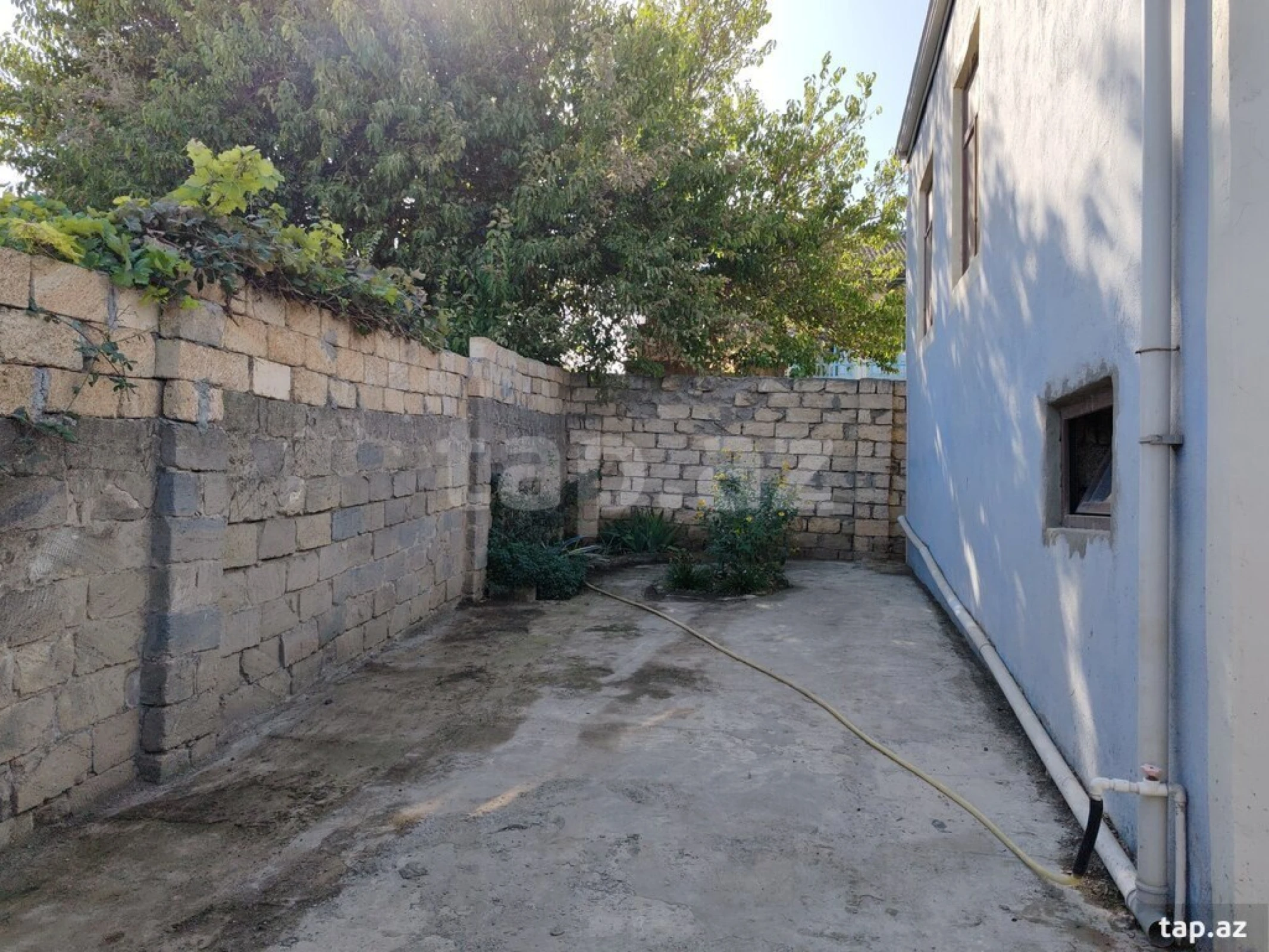 Satılır 7 otaqlı həyət evi