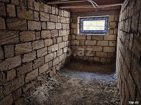 Satılır 7 otaqlı həyət evi