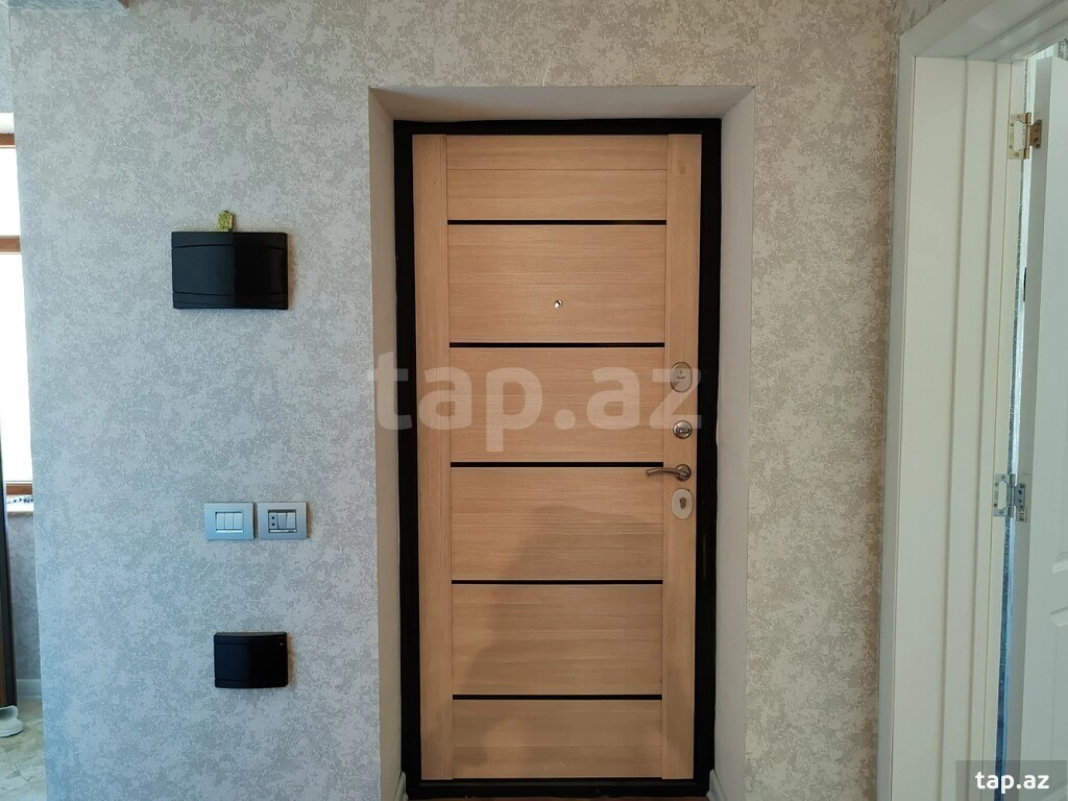 Satılır 7 otaqlı həyət evi