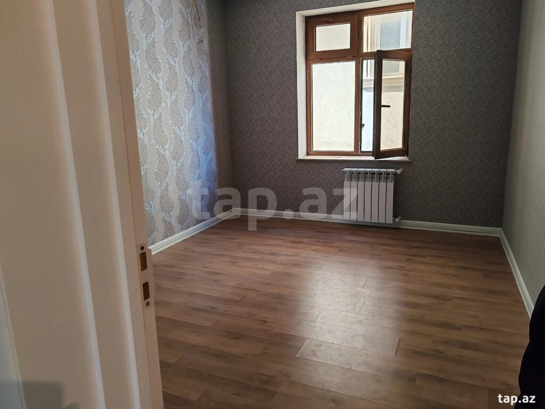 Satılır 7 otaqlı həyət evi