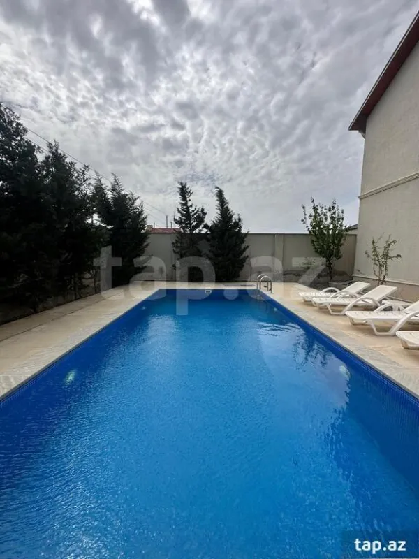 Kirayə verilir 5 otaqlı həyət evi 200 m²