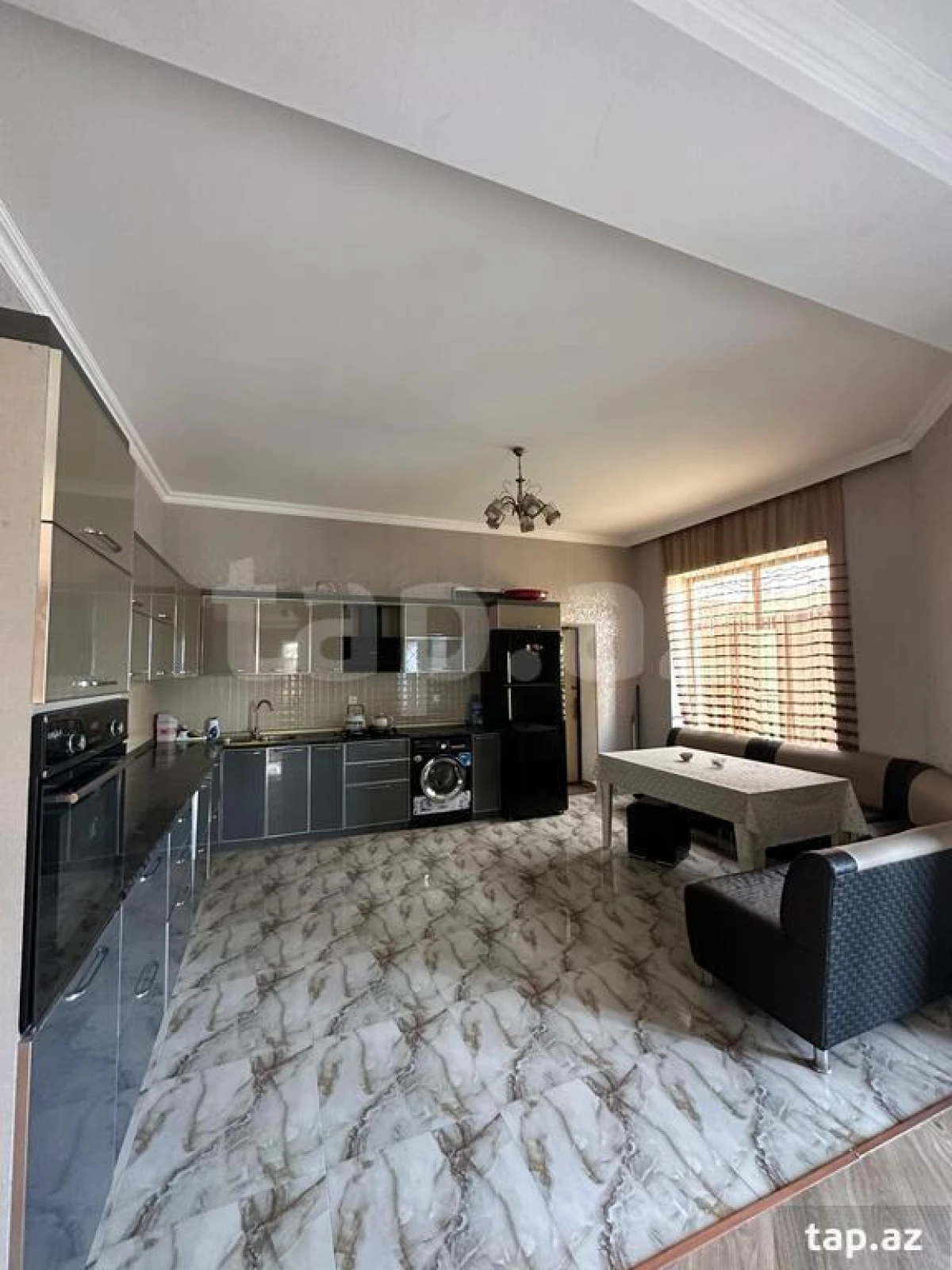 Kirayə verilir 5 otaqlı həyət evi 200 m²