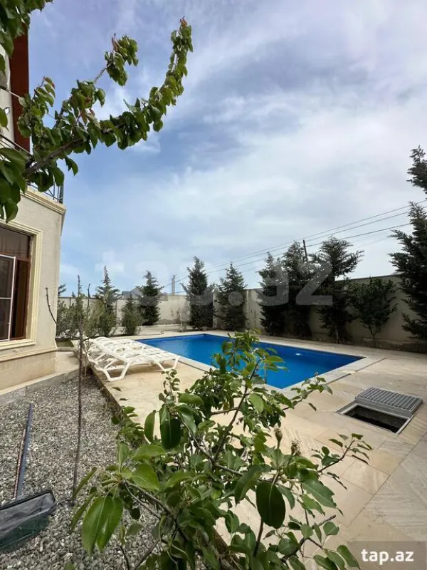 Kirayə verilir 5 otaqlı həyət evi 200 m²