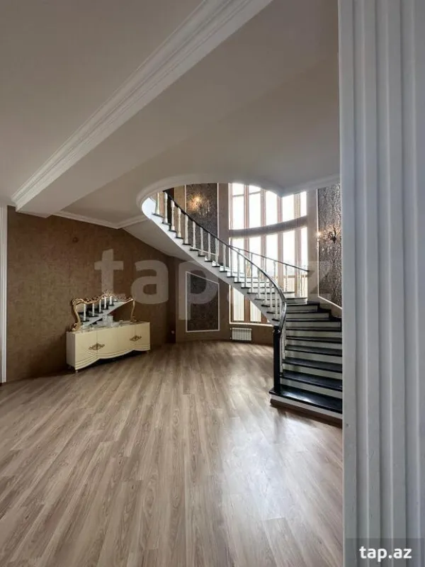 Kirayə verilir 5 otaqlı həyət evi 200 m²