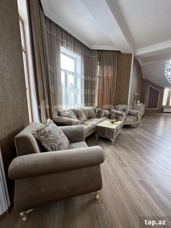 Kirayə verilir 5 otaqlı həyət evi 200 m²