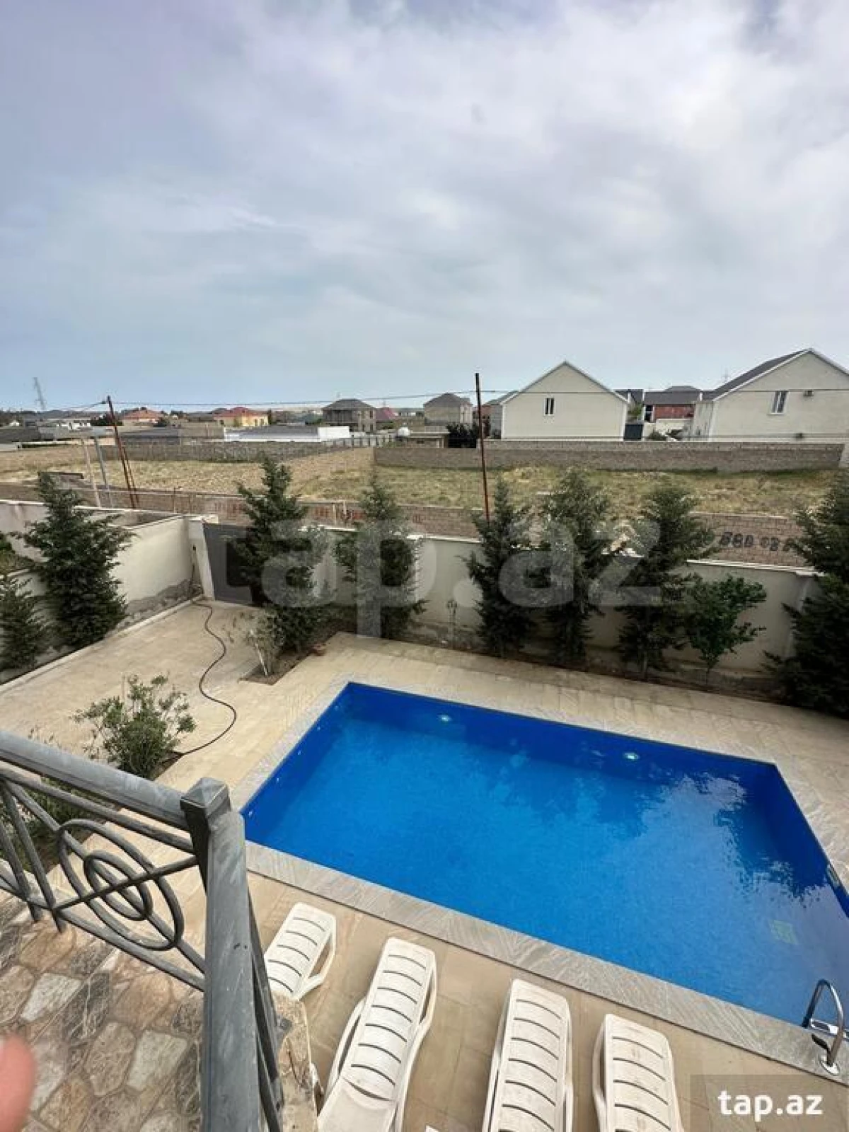 Kirayə verilir 5 otaqlı həyət evi 200 m²